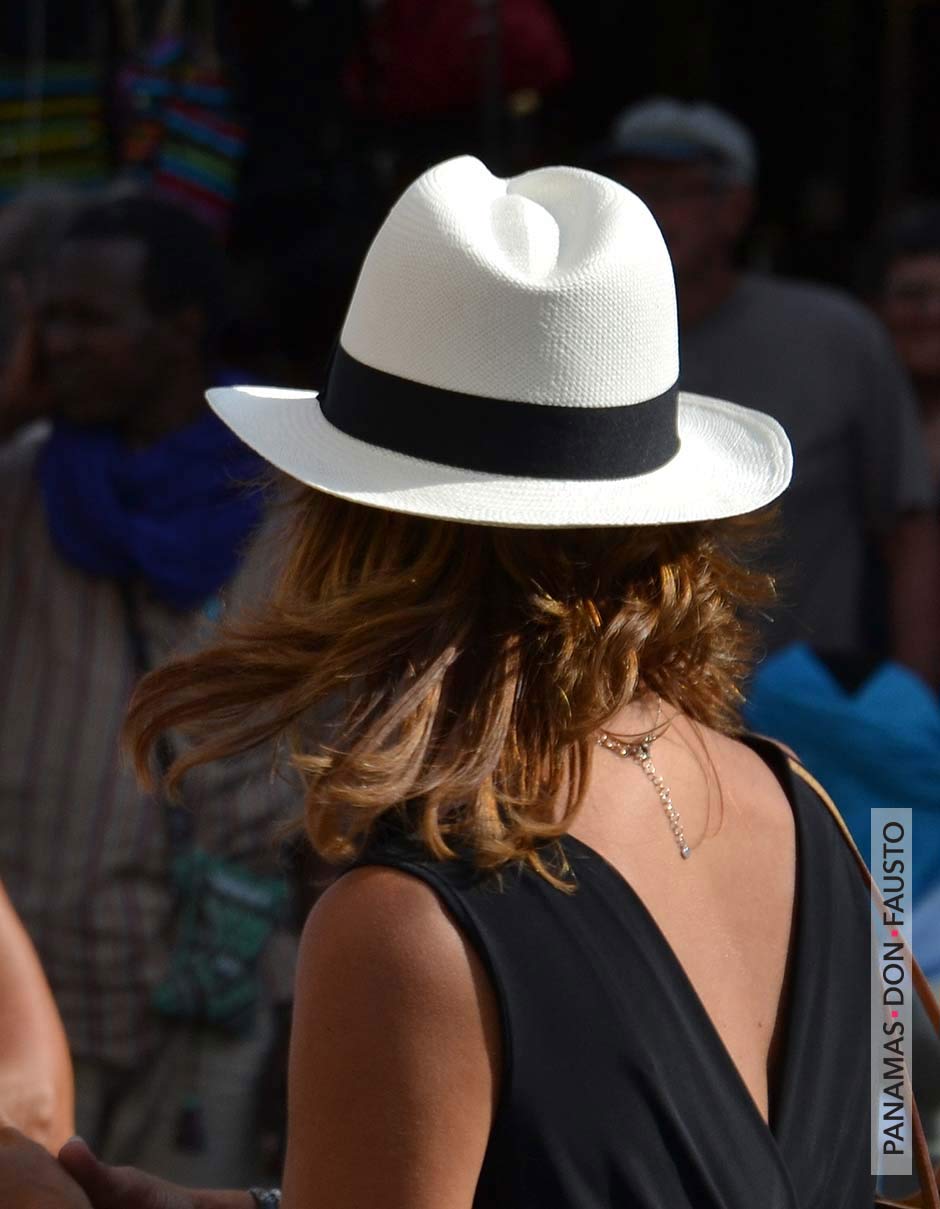 chapeau-blanc-femme-466ekp-1.jpg